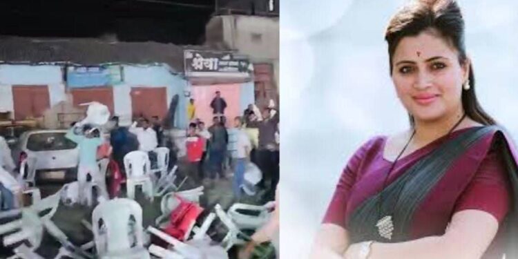 दर्यापूरमध्ये राडा, नवनीत राणांच्या अंगावर खुर्च्या फेकल्या, सभेत मोठा गोंधळ