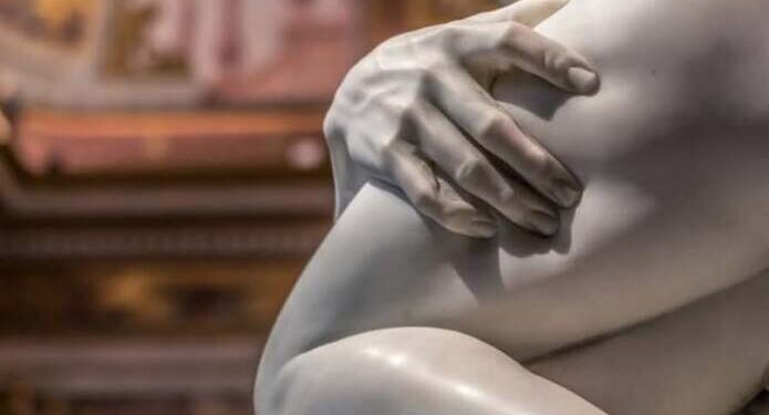 शिक्षण विभागात खळबळ | सेक्ससाठी पिसाळलेल्या महिला शिक्षिकेने शाळेतच दहावीच्या मुलासोबत ठेवले शारीरिक संबंध.!