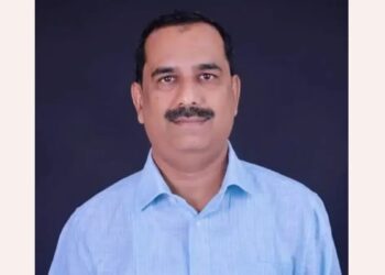 अवैध वाळूची वाहतूक करणा-या हायवा मालकांना जिल्हाधिका-यांचा दणका, ठोठावला चौदा कोटींचा दंड