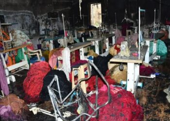 इचलकरंजीत गारमेंट कारखान्याला शॉर्टसर्किटने आग, १ कोटींचे नुकसान