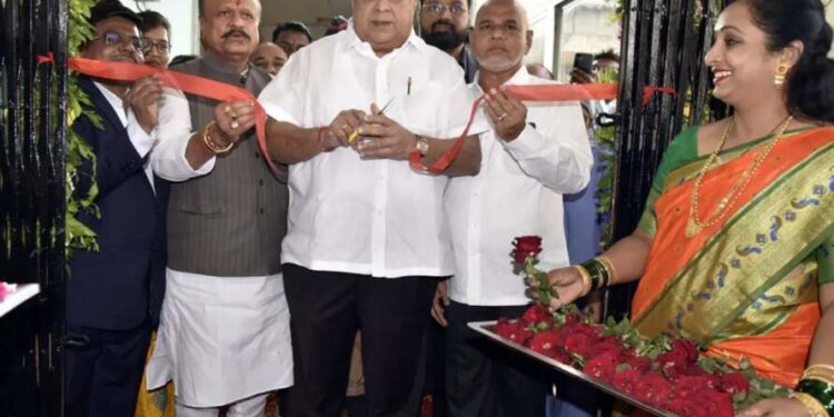 शासकीय महाविद्यालयामध्ये विद्यार्थ्यांना उच्च दर्जाच्या शिक्षणासाठी प्रयत्न करू – मंत्री हसन मुश्रीफ