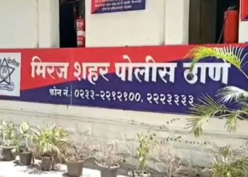 धक्कादायक ब्रेकींग | मिरजेत तलवारीने गुन्हेगारास भोकसले