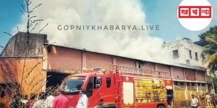 मोठी ब्रेकिंग | इचलकरंजीत कापूस गोदामाला आग: ८० लाखांचे नुकसान; पाच तासांच्या प्रयत्नांनंतर आग आटोक्यात