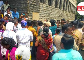 सांगली ब्रेकिंग | अवैध धंद्याना पाठीशी घालणाऱ्या पोलीस अधिकाऱ्याच्या बदलीसाठी भाजपचे आंदोलन