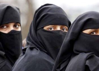 मिरजेत बुरखाधारी महिलांकडून चार लाखांचे दागिने लंपास, पोलिसांत गुन्हा दाखल..!