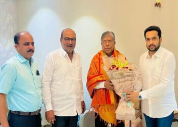 चंद्रकांत पाटील यांनी संजयकाकांची भेट घेतली, भाजप ‘घरवापसी’ची चर्चा रंगली