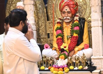 ब्रेकिंग | उपमुख्यमंत्री एकनाथ शिंदे यांनी घेतले श्री संत बाळूमामांचे दर्शन