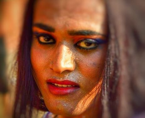 बापरे ! तोंडात जबरदस्तीने दारूची बाटली कोंबली, धर्म विचारला, तृतीयपंथीयावर अनैसर्गिक अत्याचार : पुन्हा जीवघेणा हल्ला, दोन पिंडक्यांचे कृत्य ..!