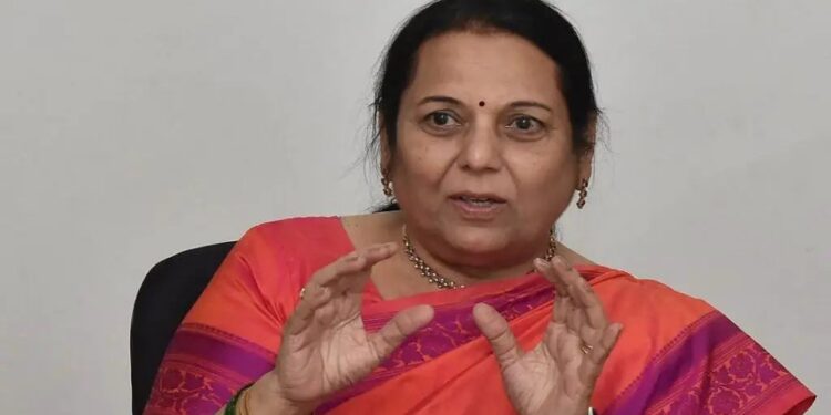 ब्रेकिंग | सांगलीतील अल्पवयीन मुलींवरील अत्याचार प्रकरणी उपसभापती डॉ. नीलम गोऱ्हे यांनी घेतली गंभीर दखल