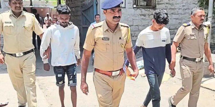 ब्रेकिंग | पानपट्टी चालकाच्या सतर्कतेमुळे बनावट नोटा रॅकेटचा पर्दाफाश; इचलकरंजीत २०० रुपयांच्या बनावट नोटा आल्या कोठून?