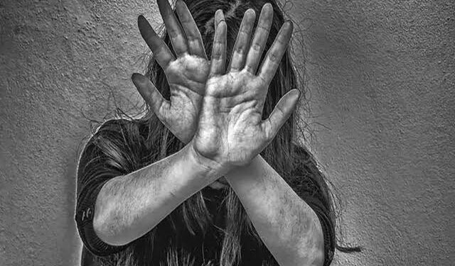 ब्रेकिंग | मिरजेत दहा लाखांसाठी विवाहितेचा छळ, चौघांविरुद्ध पोलिसांत गुन्हा दाखल