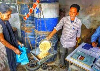 मिरज शासकीय गोदामाचे उत्कृष्ट वितरण व्यवस्थापन, प्रति महिना ७३९० क्विंटल धान्याचे वितरण.