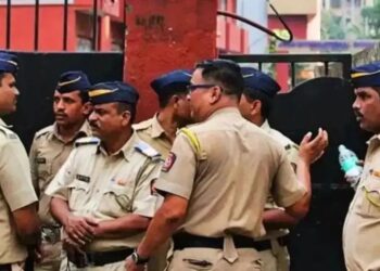 ‘पाकिस्तानी, तू कश्मीर से आया है.’ पँट काढून प्राईव्हेट पार्टवर केला हल्ला अन् दिली धमकी, मुस्लिम तरुणाची आत्महत्या