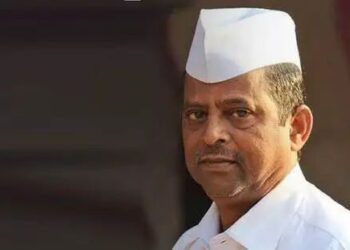 ब्रेकिंग | अन्न आणि औषध प्रशासन मंत्री नरहरी झिरवळांची प्रकृती बिघडली; मुंबईतील सेफी रुग्णालयात उपचारासाठी दाखल