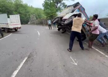 ब्रेकिंग | जोतिबाच्या दर्शनावरून परतताना सादळे-मादळे घाटात अपघात; ३ जखमी
