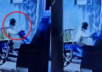 ब्रेकींग | मिरजेत वाहन चोरीचा अजब प्रकार, चोरटयांनी गाडीचे पार्ट काढलं अन सांगाडा लावला रस्त्यावर, घटना CCTV मध्ये कैद