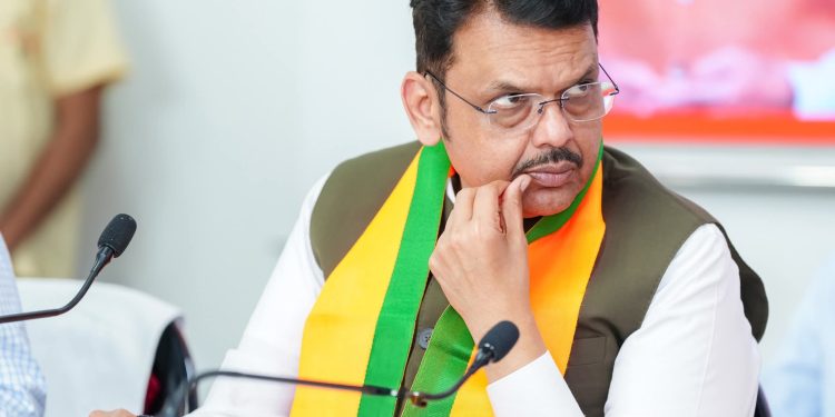 मोठी ब्रेकिंग | आगामी निवडणूका भाजप स्वबळावर लढणार.? घटक पक्षांची मोठी अडचण.? फडणवीस म्हणाले, आम्ही फक्त…!