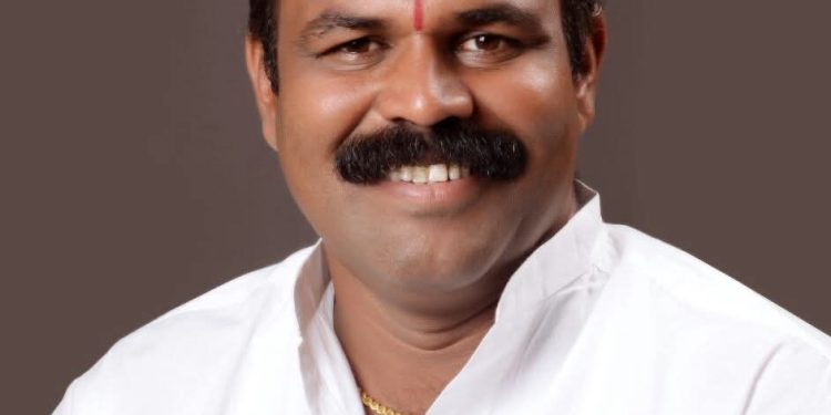 येळवी गणातून डॉ.समाधान जगताप यांनी निवडणूक लढवावी ; कार्यकर्त्यातून मागणी