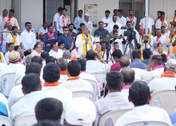 मंत्री चंद्रकांत पाटील म्हणाले, वेळ अन् पैसा का वाया घालवता अर्ज मागे घ्या.!