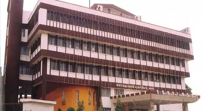 सांगली जिल्हा बँकेतील २१ कर्मचाऱ्यांची पगारवाढ व्याजासह वसूल होणार; आजी-माजी संचालकांना दिलासा