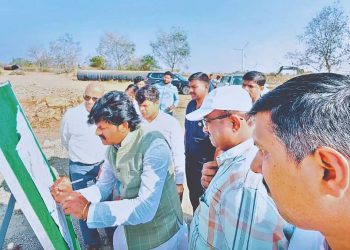 म्हैसाळ विस्तारित सिंचन योजनेच्या कामाची पाहणी