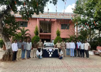 दोन पिस्तूल, चार काडतुसे जप्त; सांगलीच्या दोन तरुणांना अटक : माळमारुती पोलिसांची मध्यरात्री कारवाई..!