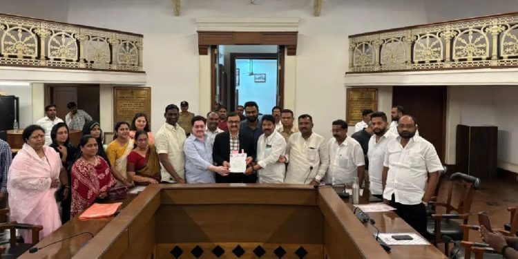 राष्ट्रवादीच्या १६ नगरसेवकांची विभागीय आयुक्तांकडे नोंदणी; गटनेतेपदी मैनुद्दीन बागवान