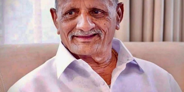 केंद्रीय मंत्री मुरलीधर मोहोळ यांना पितृशोक! नामवंत पैलवान किसनराव मोहोळ यांचं निधन