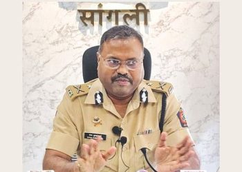 हलगर्जीपणा केल्यास अधिकाऱ्यांचे निलंबन