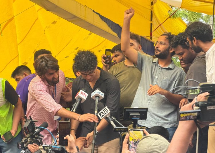 विद्यार्थ्यांच्या आंदोलनाचा सर्वात मोठा विजय, CJP कडून आंदोलन अखेर मागे, सरकार सगळे गुन्हे मागे घेणार!