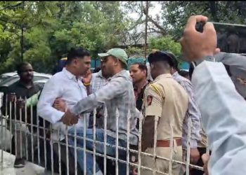 मोठी बातमी | सातारा ‘एलसीबी’तील ‘स्थायी’ कर्मचाऱ्यांच्या बदलीसाठी आंदोलन, आर्थिक व्यवहारांचे आरोप; पोलिस अधीक्षकांकडून कारवाईचे आश्वासन..!