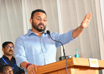 विकास कामांसाठी आवश्यक निधी उपलब्ध करून देऊ – ग्रामविकास मंत्री जयकुमार गोरे